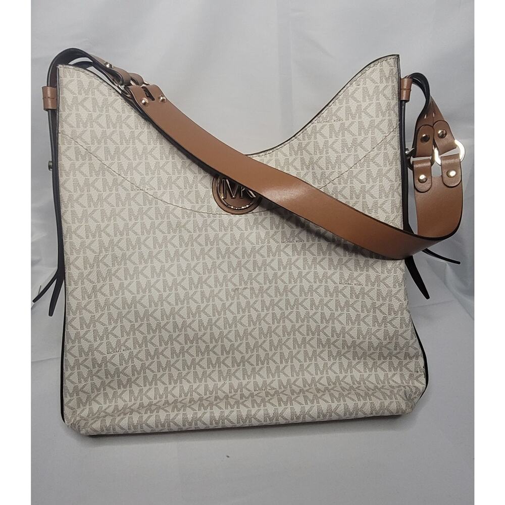 Michael Kors- Large Hobo shoulder Bag- Cream and Acorn color